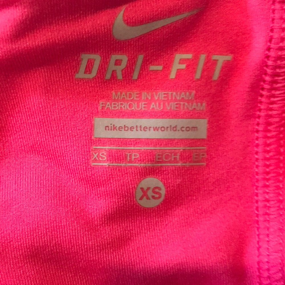 Nike running shorts in bright colors - Picture 3 of 5